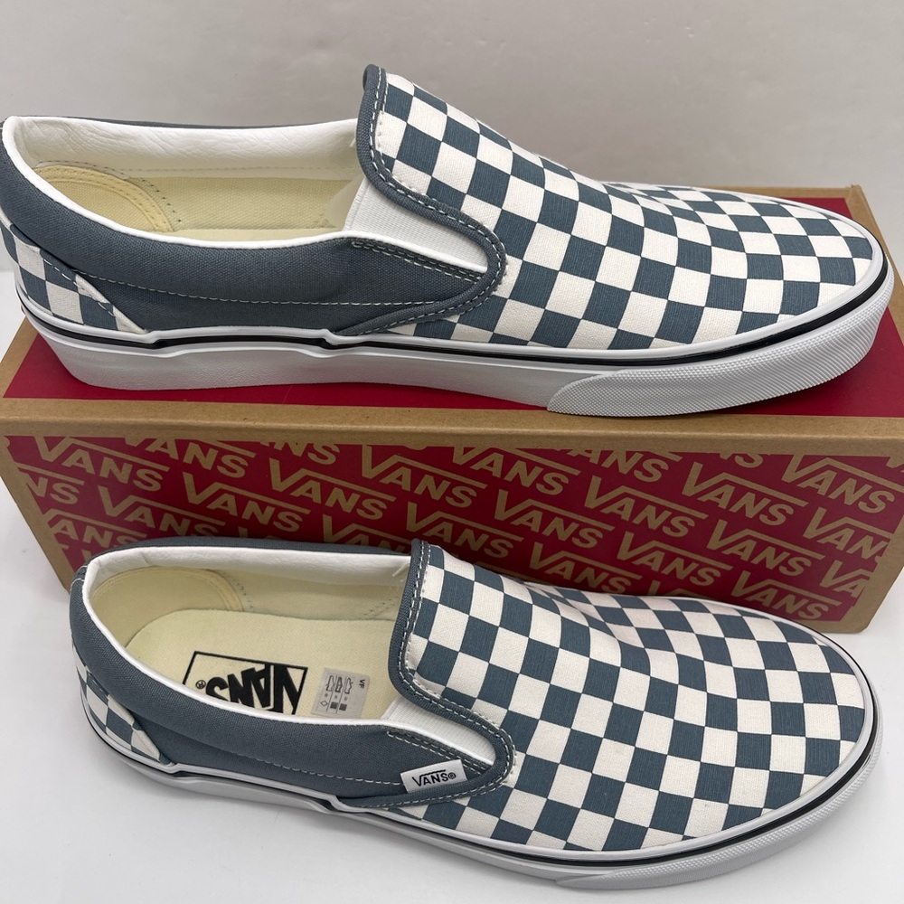 Vans WMNS Sneakers Classic Slip-On
Color Theory Checkerboard
Stormy Weather - Picture 2 of 16